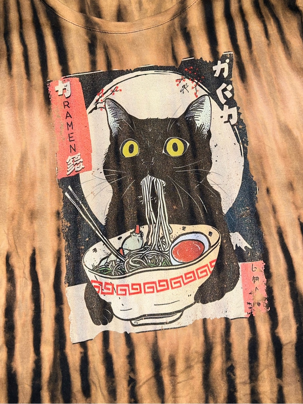 Black Cat Anime Japanese Ramen Noodle Tan Tie Dye Short Sleeve Shirt Size M - Picture 4 of 7